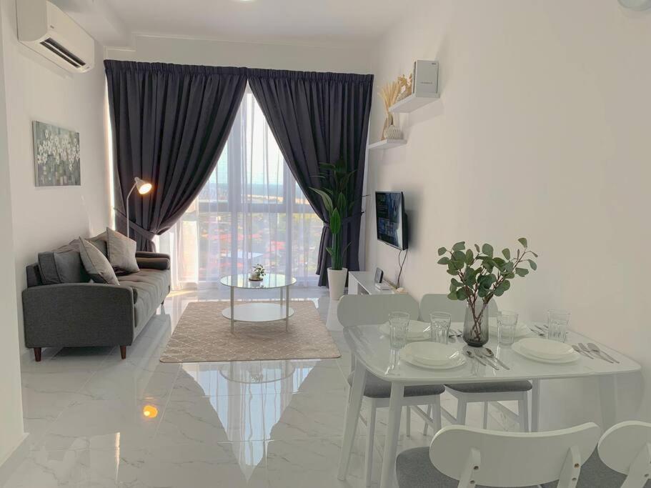 Netflix 2 Bedroom Troika Kota Bharu Homestay 1812 Dış mekan fotoğraf