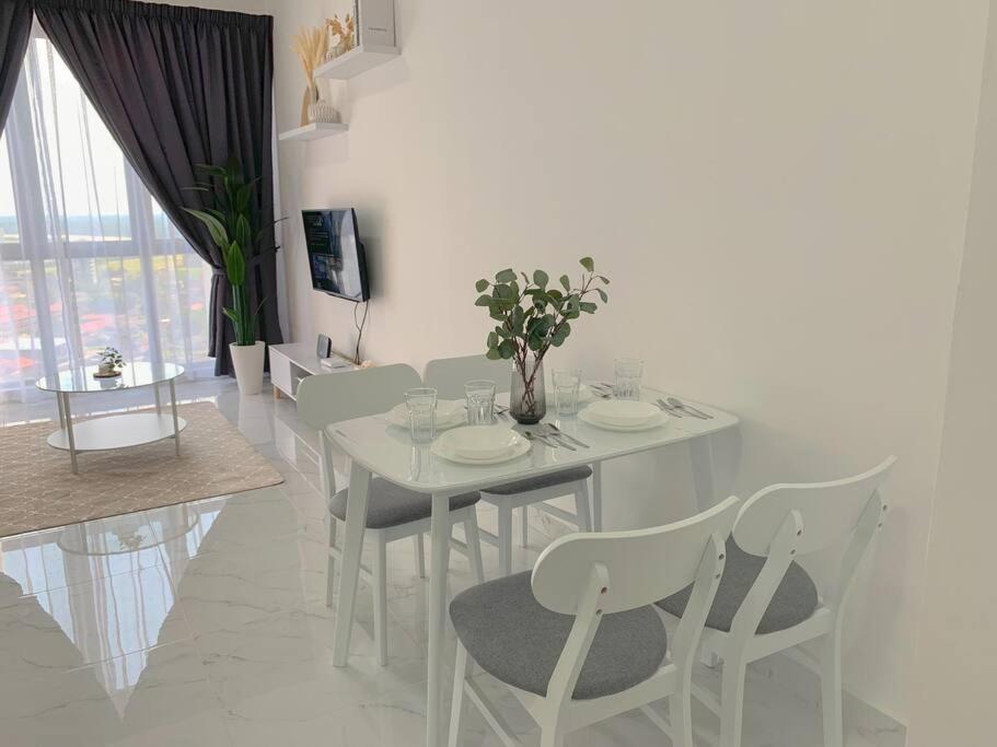 Netflix 2 Bedroom Troika Kota Bharu Homestay 1812 Dış mekan fotoğraf