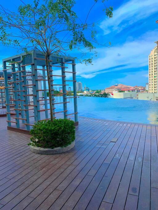 Netflix 2 Bedroom Troika Kota Bharu Homestay 1812 Dış mekan fotoğraf