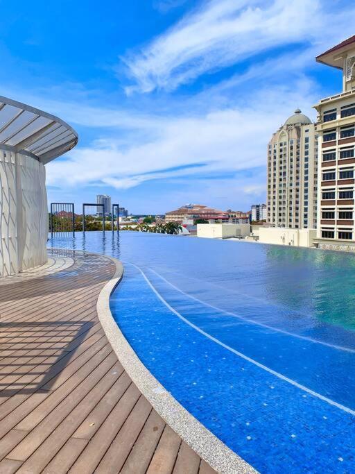 Netflix 2 Bedroom Troika Kota Bharu Homestay 1812 Dış mekan fotoğraf