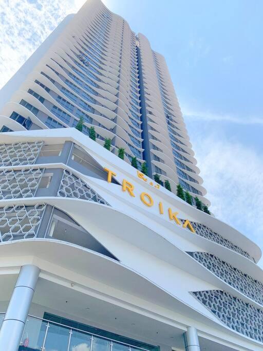 Netflix 2 Bedroom Troika Kota Bharu Homestay 1812 Dış mekan fotoğraf